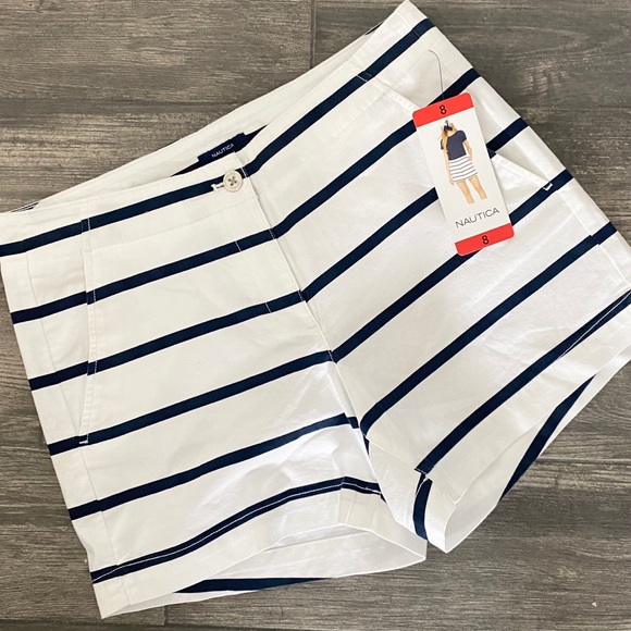 Nautica White Striped Shorts Size 8 - Picture 2 of 8